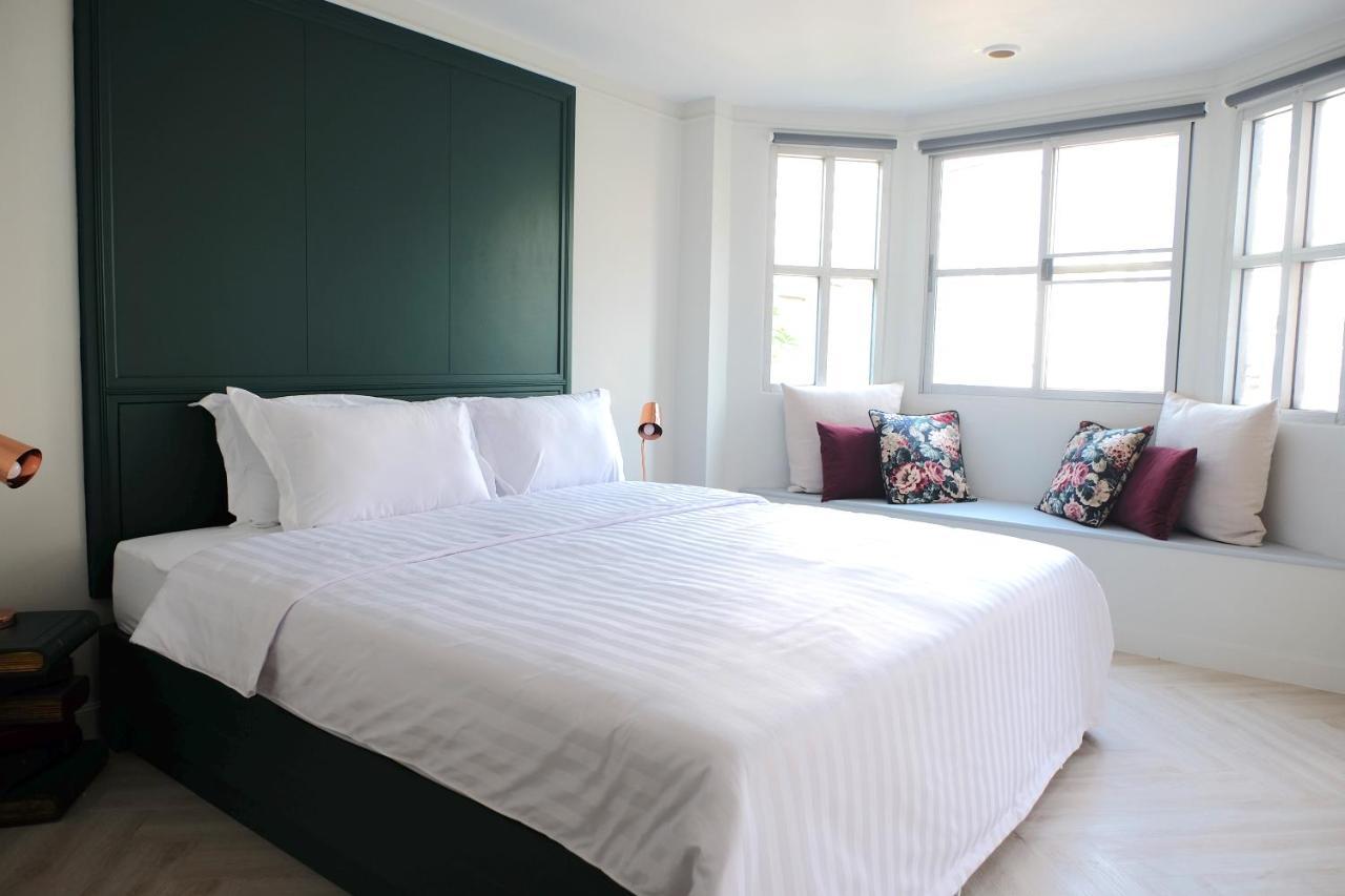Baan Khun Pra Duplex Rm3 Bangkok Apartment Bagian luar foto