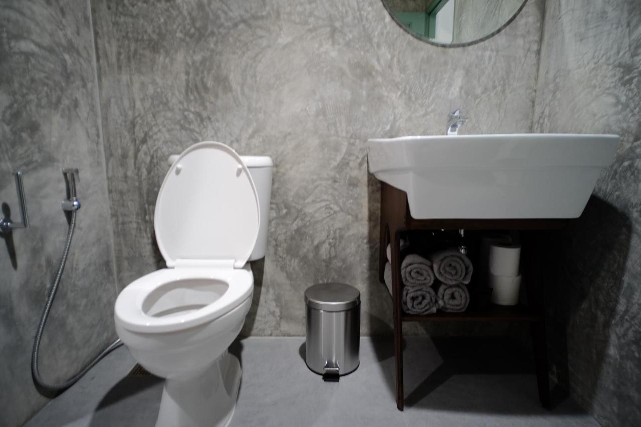 Baan Khun Pra Duplex Rm3 Bangkok Apartment Bagian luar foto
