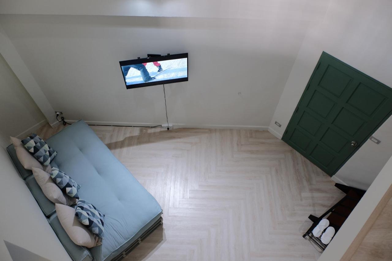 Baan Khun Pra Duplex Rm3 Bangkok Apartment Bagian luar foto